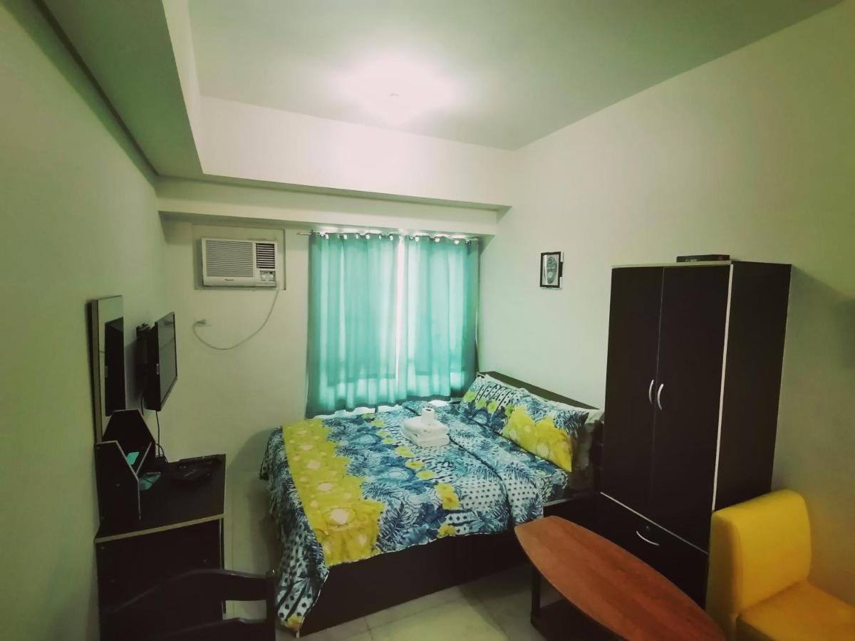 The Beacon Makati Staycation Suites Manila Bagian luar foto