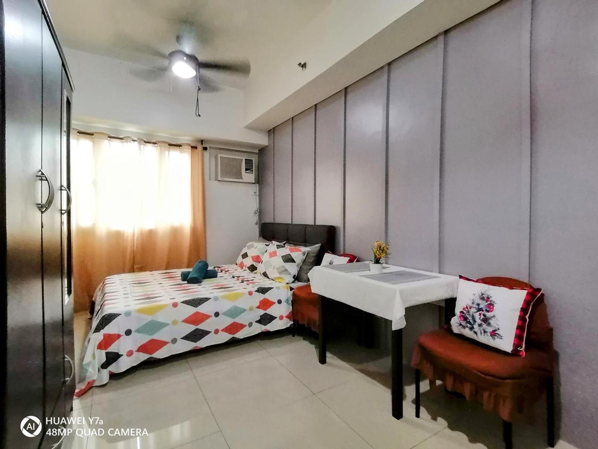 The Beacon Makati Staycation Suites Manila Bagian luar foto